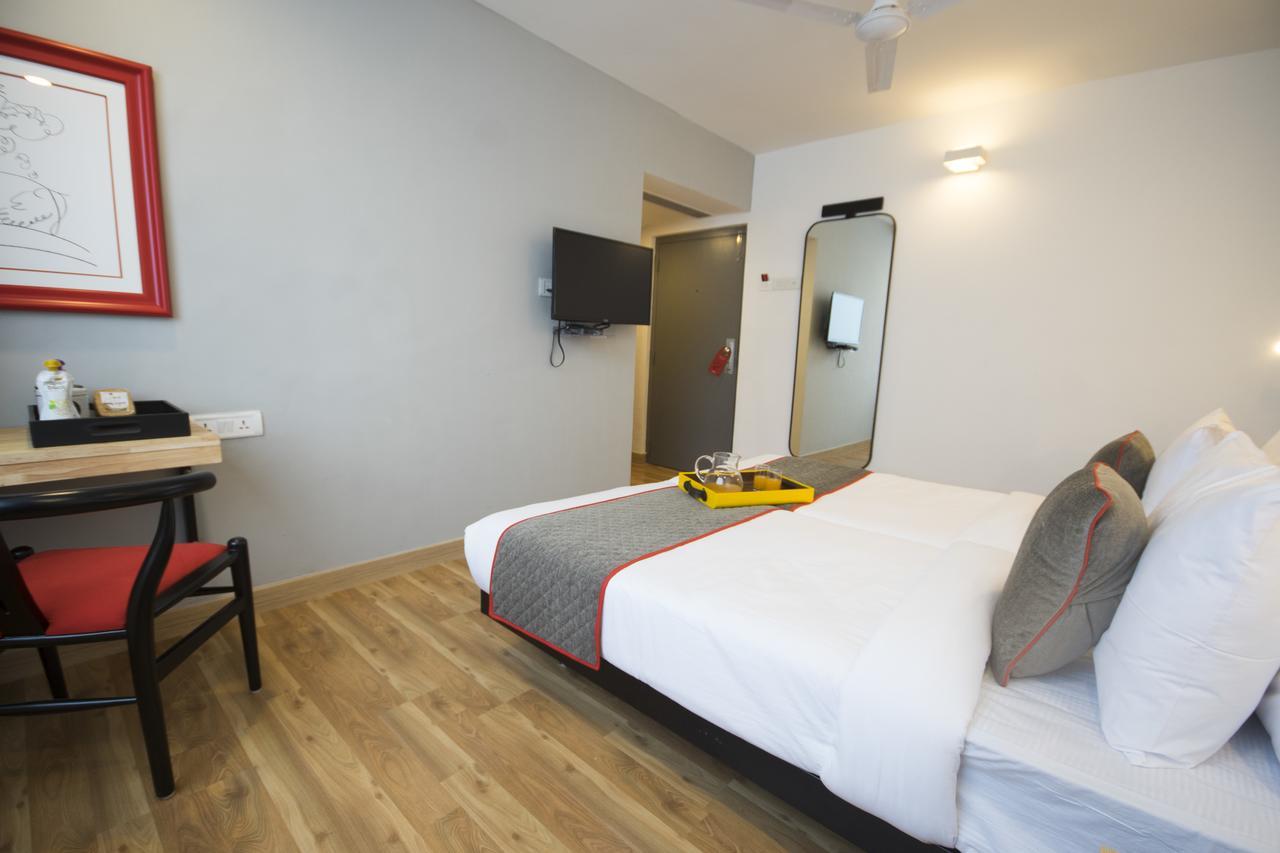 Oyo Townhouse 16 International Airport Hotel Mumbai Kültér fotó