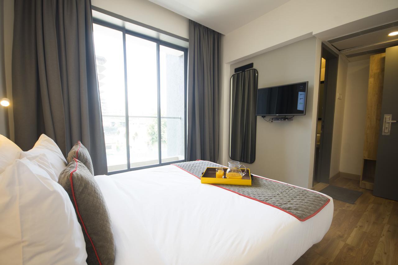 Oyo Townhouse 16 International Airport Hotel Mumbai Kültér fotó