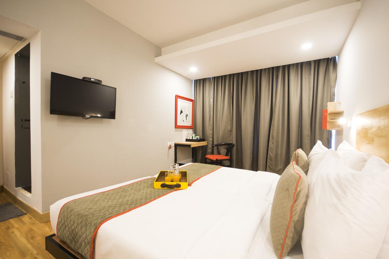 Oyo Townhouse 16 International Airport Hotel Mumbai Kültér fotó