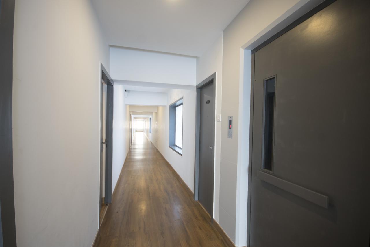 Oyo Townhouse 16 International Airport Hotel Mumbai Kültér fotó