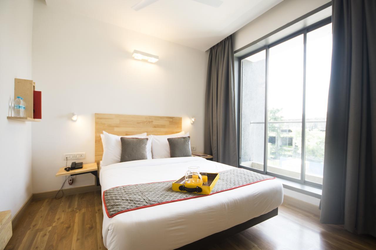 Oyo Townhouse 16 International Airport Hotel Mumbai Kültér fotó