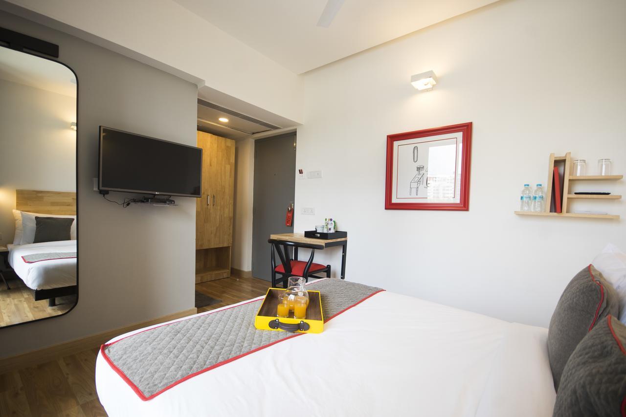Oyo Townhouse 16 International Airport Hotel Mumbai Kültér fotó